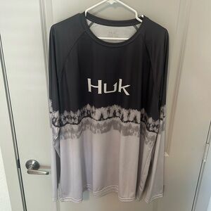 Huk shirt XXL. Like new.